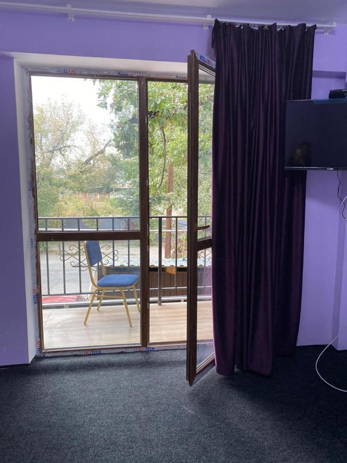 Пана Hotell Alma-Ata Exteriör bild