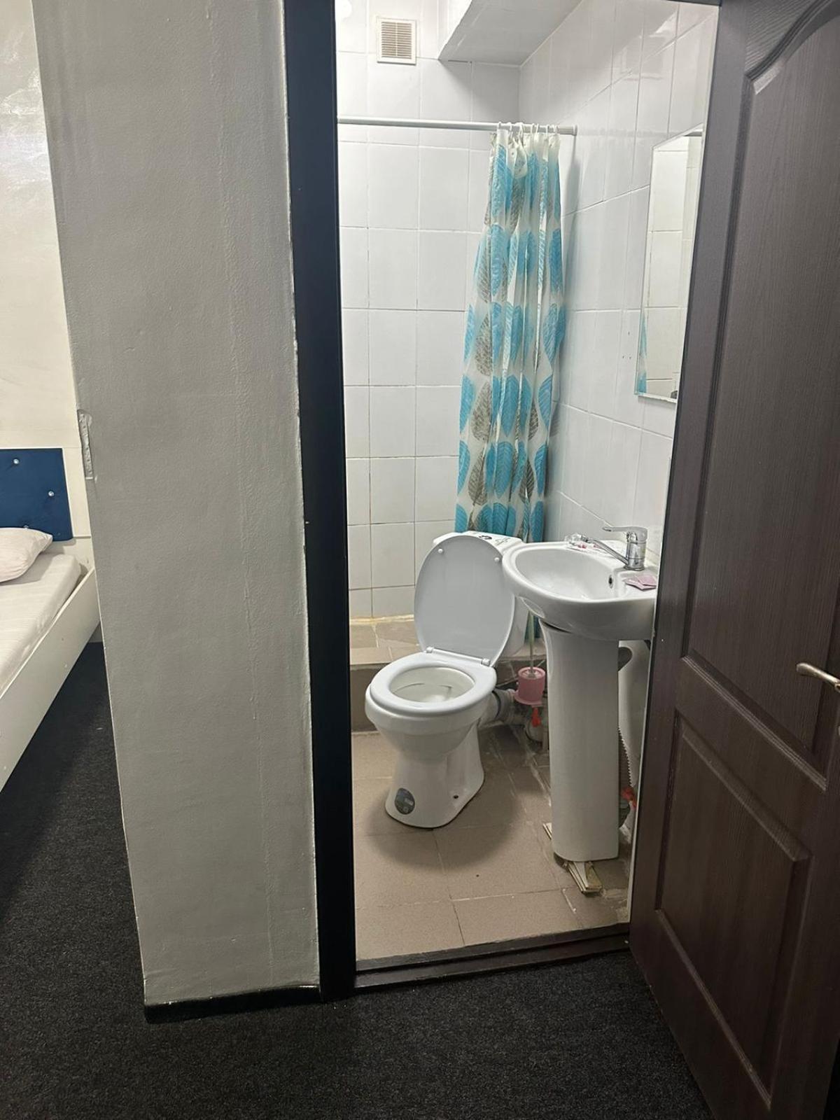 Пана Hotell Alma-Ata Exteriör bild