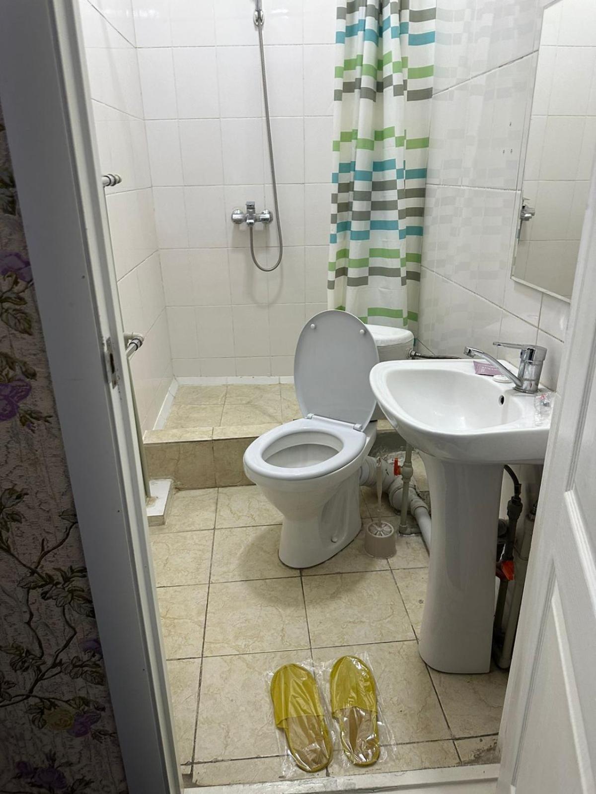 Пана Hotell Alma-Ata Exteriör bild