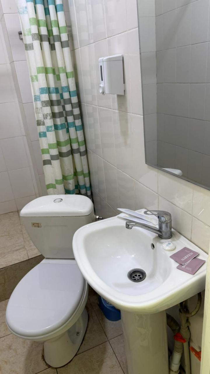 Пана Hotell Alma-Ata Exteriör bild